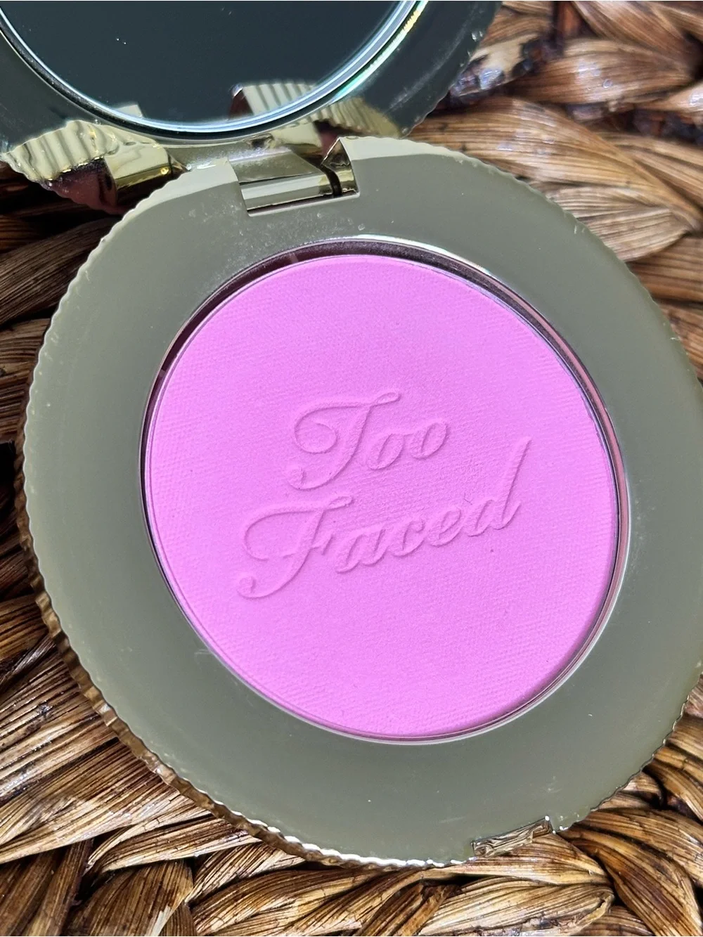 New without box Too Faced Cloud Crush Blurring Powder Blush shade candy clouds